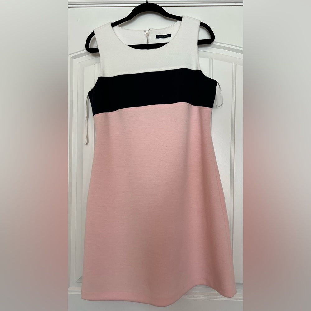 Sleeveless dress